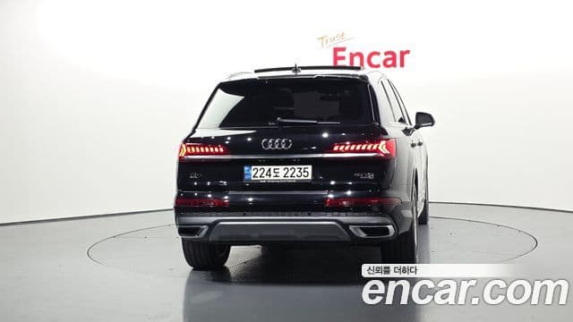 Audi Q7 2021 — Şəkil 4/20