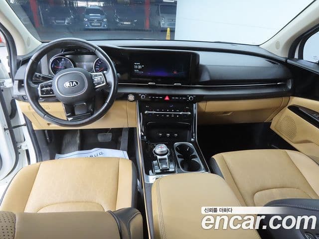 Kia Carnival 2020 — ფოტო 10/20