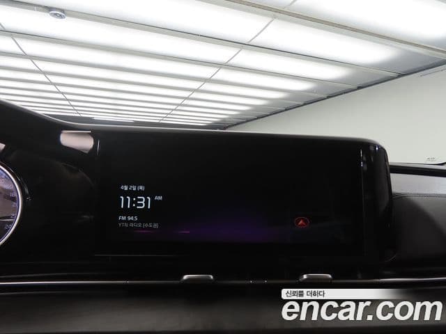 Kia Carnival 2020 — ფოტო 11/20