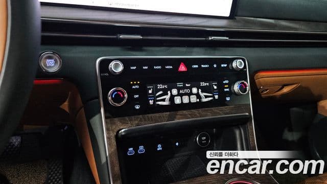 Genesis GV80 2025 — Photo 19/20