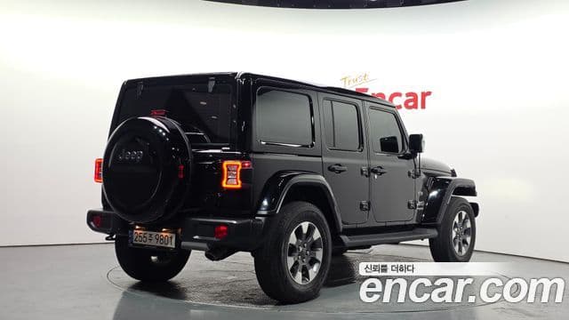 Jeep Wrangler 2021 — ფოტო 14/20