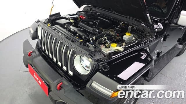 Jeep Wrangler 2021 — ფოტო 5/20