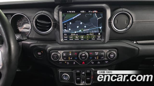 Jeep Wrangler 2021 — ფოტო 10/20