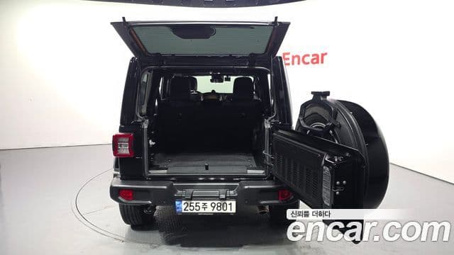 Jeep Wrangler 2021 — ფოტო 11/20
