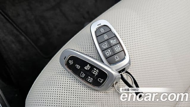 Hyundai Tucson Hybrid 2021 — ფოტო 8/20