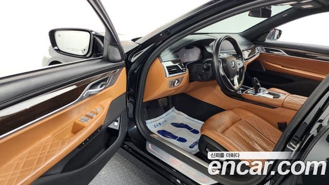 BMW 7 Series 2020 — ფოტო 10/20