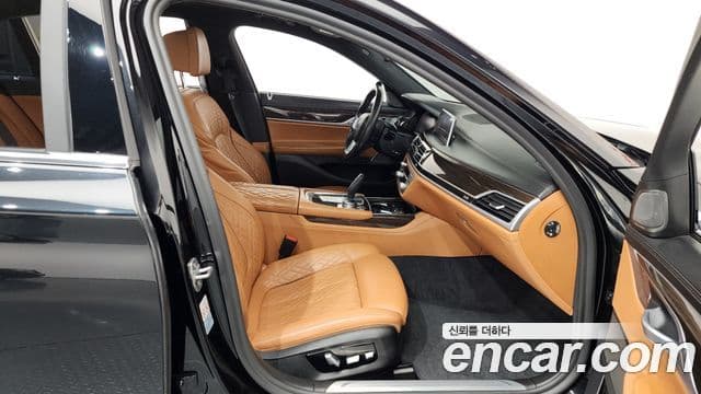 BMW 7 Series 2020 — ფოტო 11/20