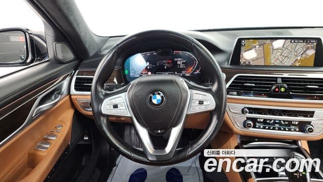 BMW 7 Series 2020 — ფოტო 13/20