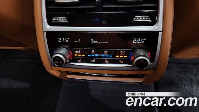 BMW 7 Series 2020 — ფოტო 18/20