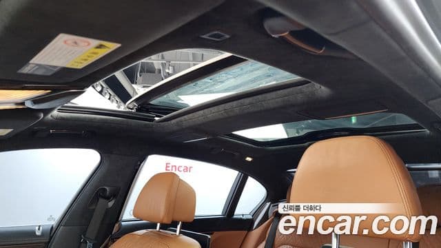 BMW 7 Series 2020 — ფოტო 19/20