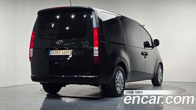 Hyundai Staria 2023 — Şəkil 2/20