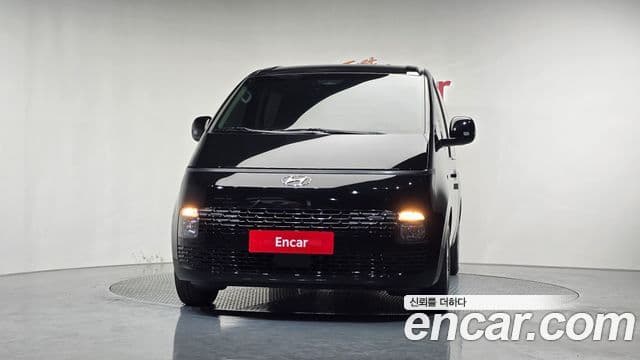 Hyundai Staria 2023 — Şəkil 3/20