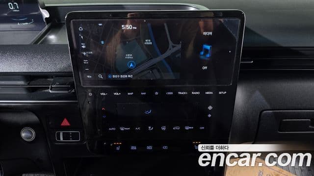 Hyundai Staria 2023 — фото 14 из 20