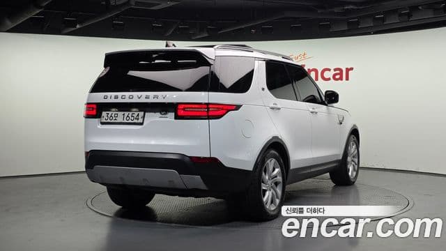 Land Rover Discovery 5 2019 — ფოტო 15/20
