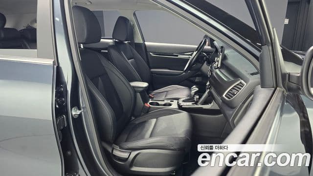 Kia Seltos 2022 — Şəkil 10/20