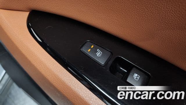 Kia Sportage 2022 — ფოტო 18/20