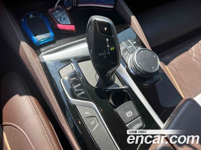 BMW 5 Series 2019 — ფოტო 9/20