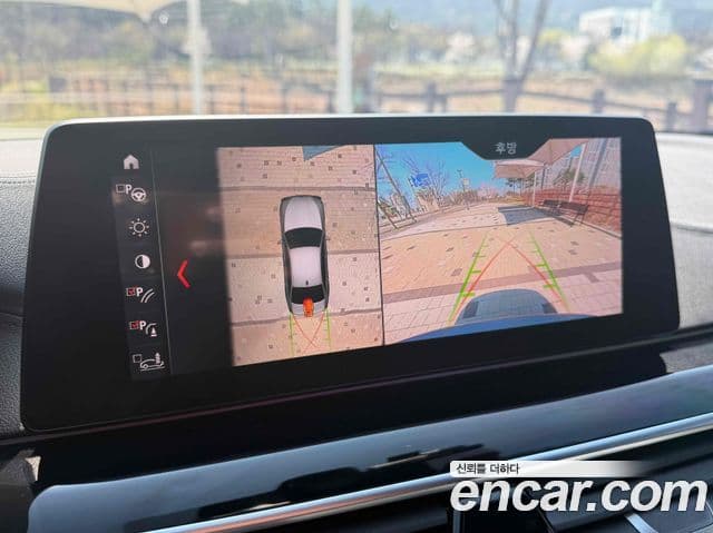 BMW 5 Series 2019 — ფოტო 13/20