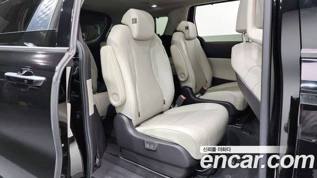 Kia Carnival 2021 — Şəkil 12/20