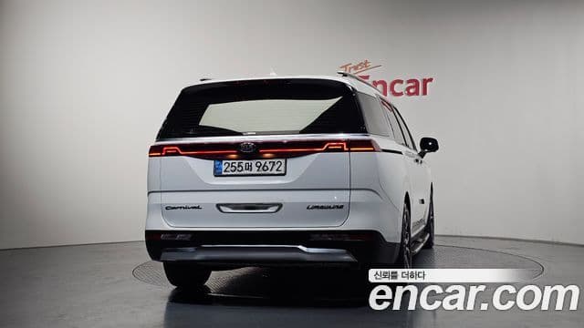 Kia Carnival 2020 — ფოტო 4/20