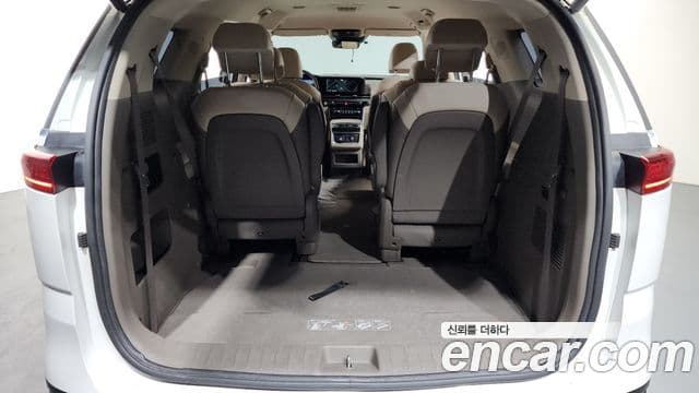 Kia Carnival 2020 — ფოტო 20/20