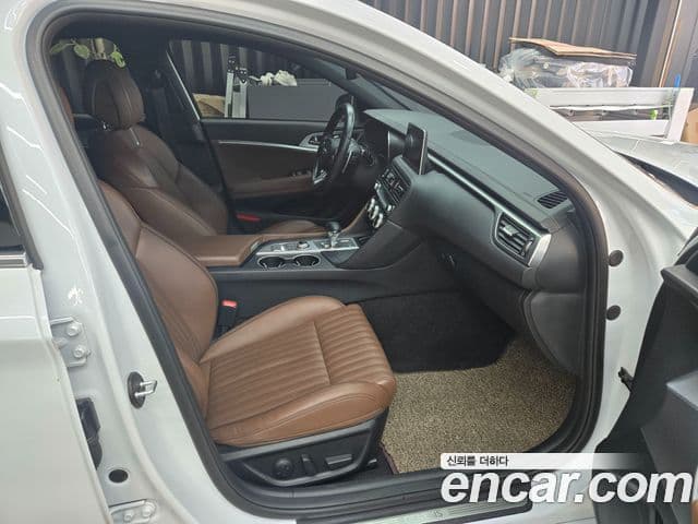 Genesis G70 2019 — Photo 7/19