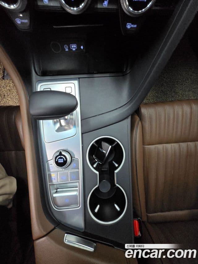 Genesis G70 2019 — Photo 12/19