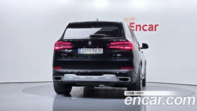 BMW X5 2021 — Photo 19/20