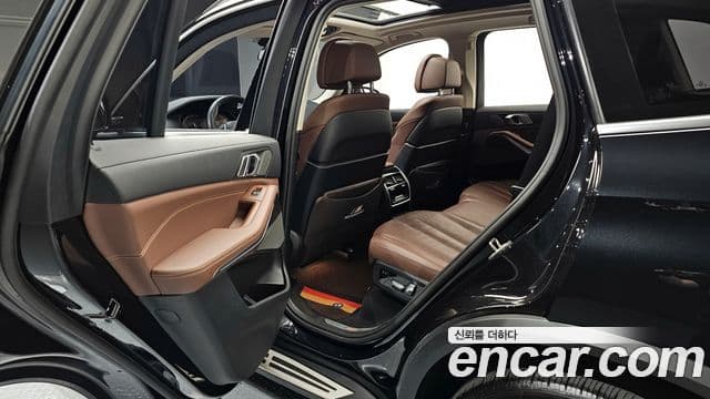 BMW X5 2021 — Photo 11/20