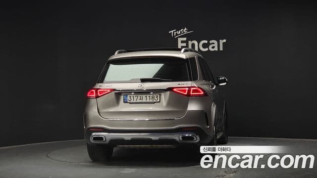 Mercedes-Benz GLE-Class 2021 — ფოტო 3/20