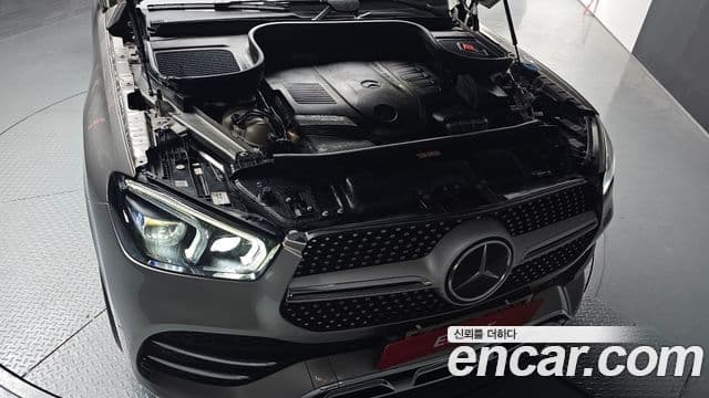 Mercedes-Benz GLE-Class 2021 — ფოტო 5/20