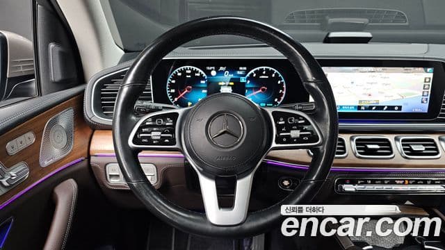 Mercedes-Benz GLE-Class 2021 — ფოტო 13/20
