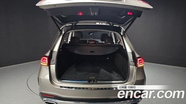 Mercedes-Benz GLE-Class 2021 — ფოტო 20/20