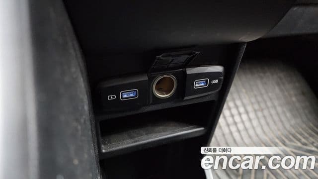Hyundai Staria 2022 — фото 12 из 20