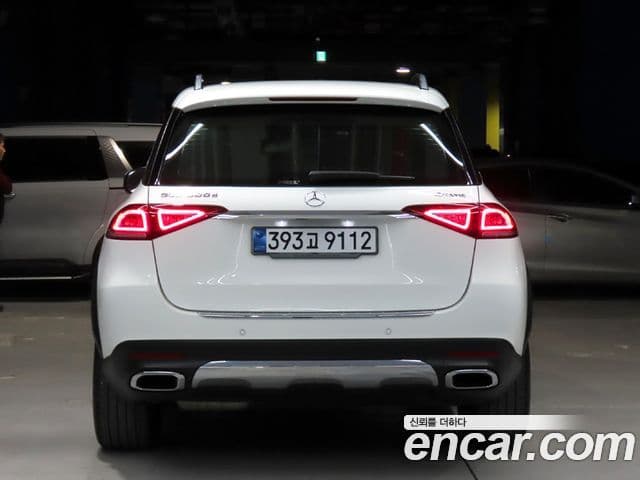Mercedes-Benz GLE-Class 2022 — ფოტო 3/20