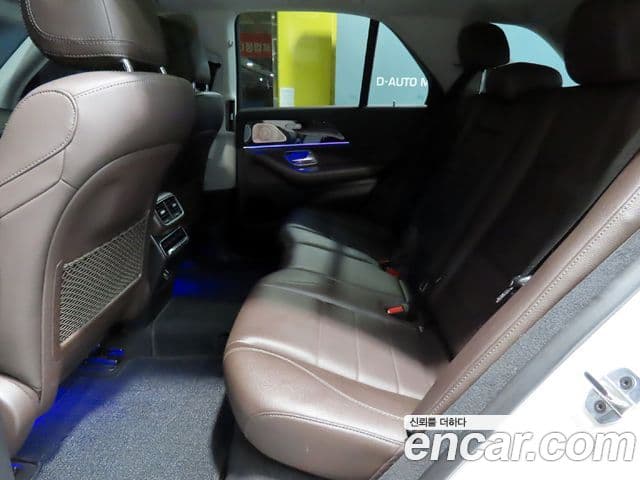 Mercedes-Benz GLE-Class 2022 — ფოტო 11/20
