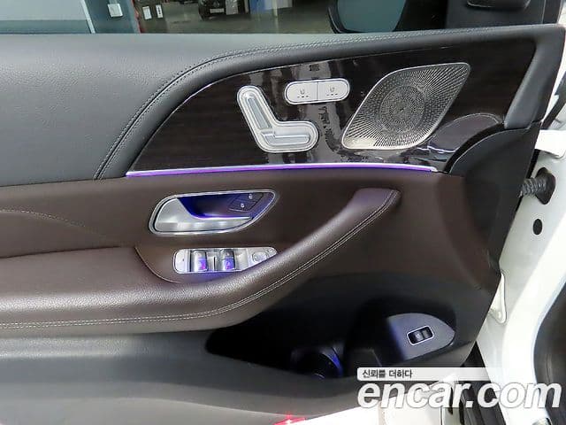 Mercedes-Benz GLE-Class 2022 — ფოტო 12/20