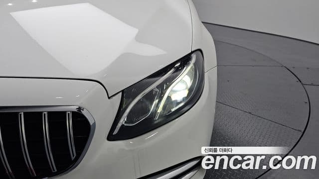 Mercedes-Benz E-Class 2018 — Photo 26/30