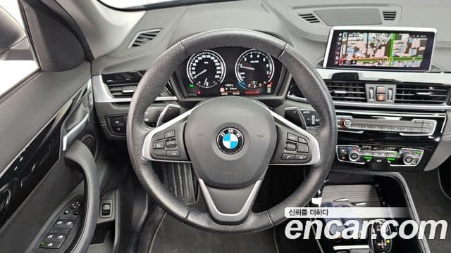 BMW X1 2022 — Şəkil 13/20