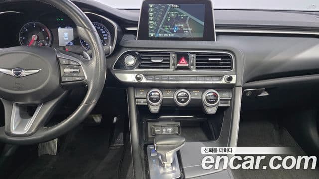 Genesis G70 2019 — ფოტო 19/20