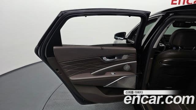 Kia The K9 2019 — Photo 30/34