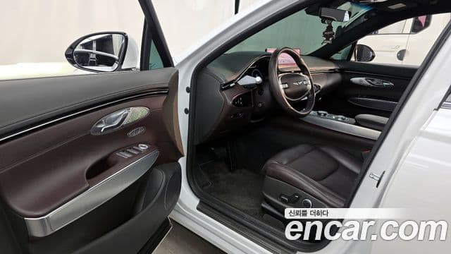 Genesis GV70 2022 — Şəkil 8/20