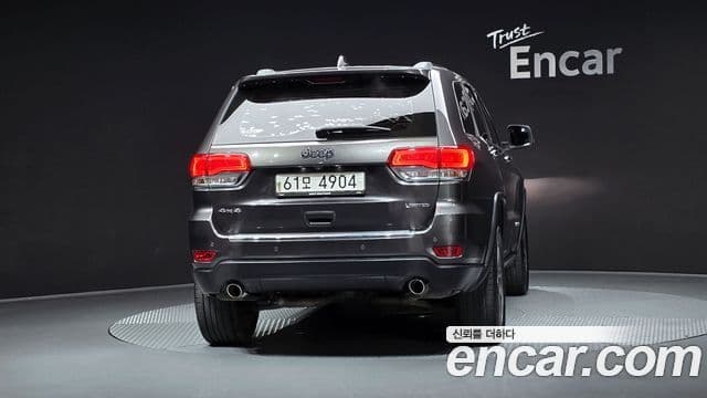 Jeep Grand Cherokee 2018 — ფოტო 1/20