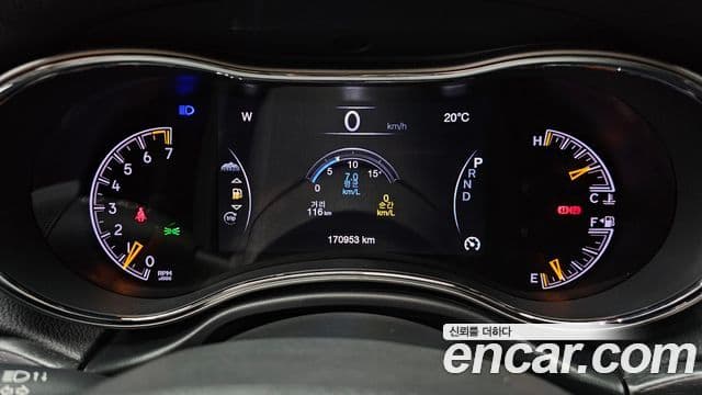 Jeep Grand Cherokee 2018 — ფოტო 6/20