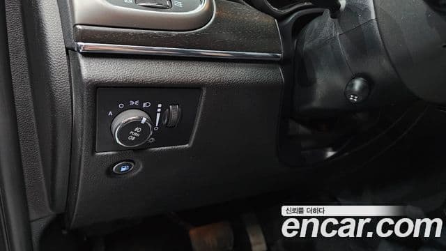 Jeep Grand Cherokee 2018 — ფოტო 15/20