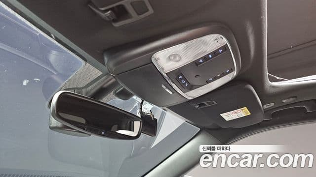 Jeep Grand Cherokee 2018 — ფოტო 16/20
