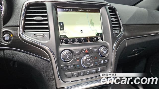 Jeep Grand Cherokee 2018 — ფოტო 11/20