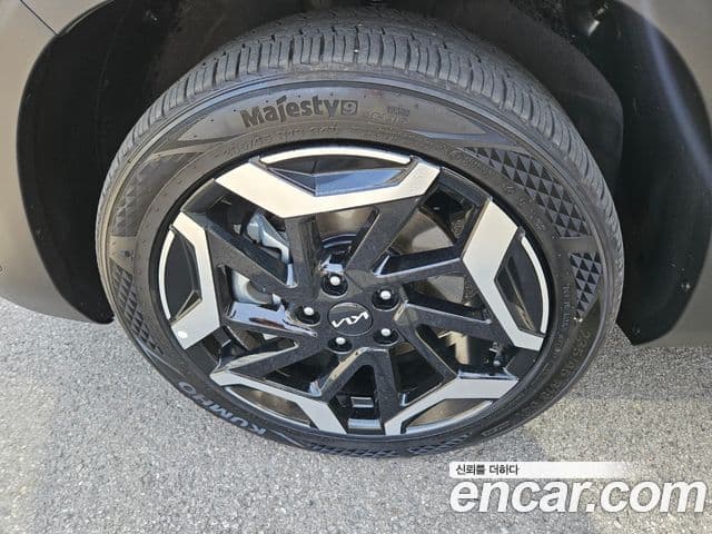 Kia Seltos 2024 — Şəkil 18/20
