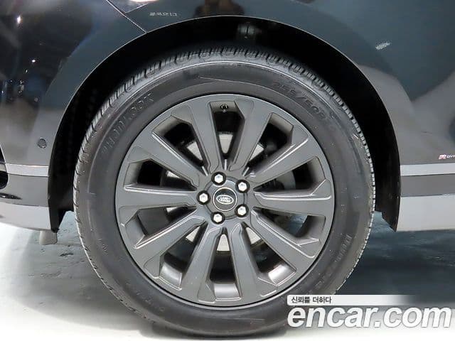 Land Rover Range Rover Velar 2019 — Photo 4/20