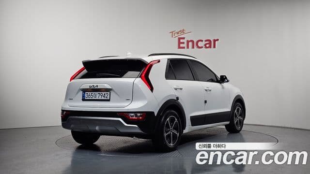 Kia Niro 2022 — Şəkil 2/20